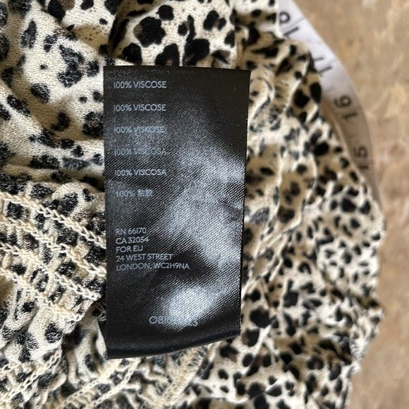 Urban Outfitters Long Sleeve,‎ Ruched, Crop Top, Leopard Animal Print Large L - Picture 10 of 12